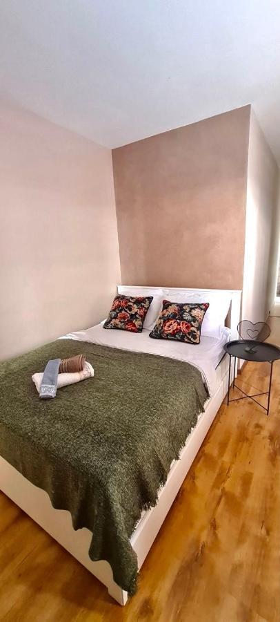 Minicity Inn Belgrade Exterior photo